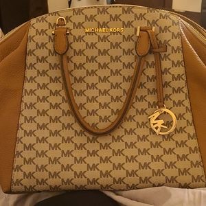Michael kors  Riley  large  Satchel